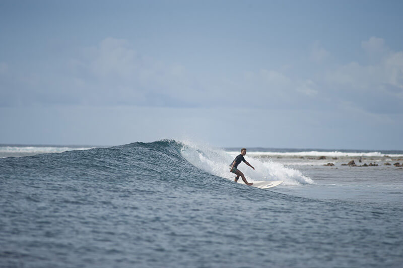 Sam Bloom surfing before her accident